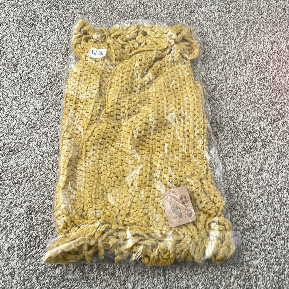 Braided loop scarf